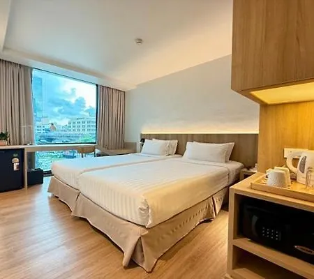 Vic 3 Bangkok Hotel Exterior photo